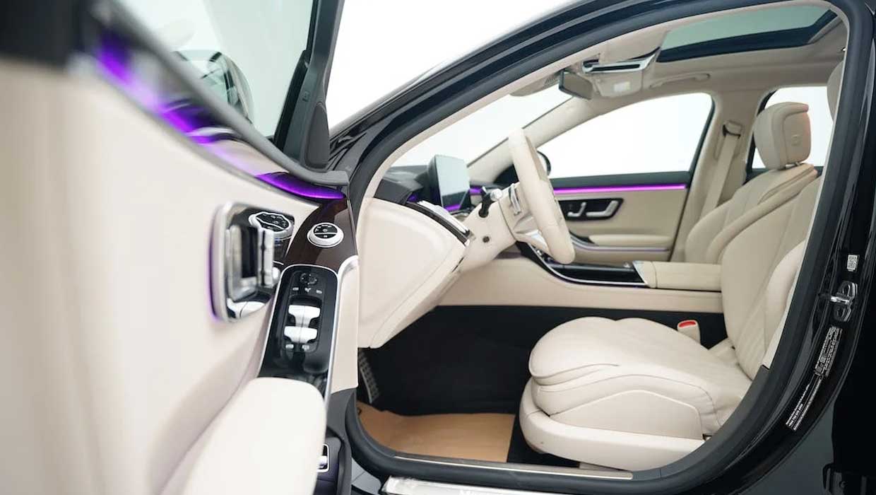 Luxuries-car-Sydney-transfers-airport